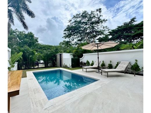 Luxury home in Río Hato, Distrito de Antón