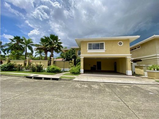Luxus-Haus in Juan Díaz, Distrito de Antón