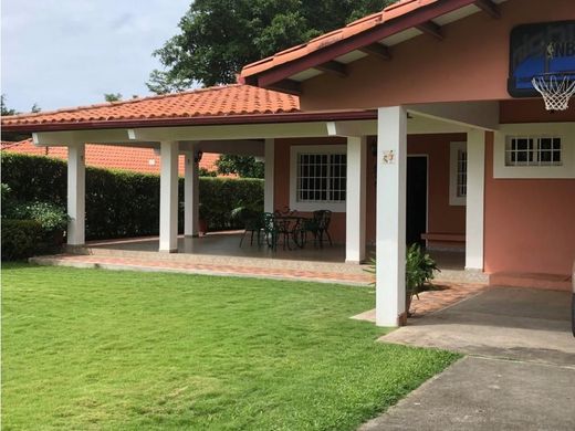 Apartment / Etagenwohnung in Chame, Distrito de Chame