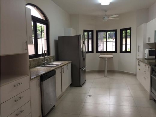 Luxe woning in Juan Díaz, Distrito de Antón