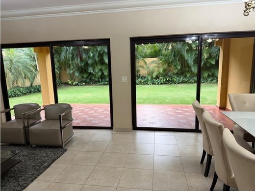 Luxus-Haus in Juan Díaz, Distrito de Antón