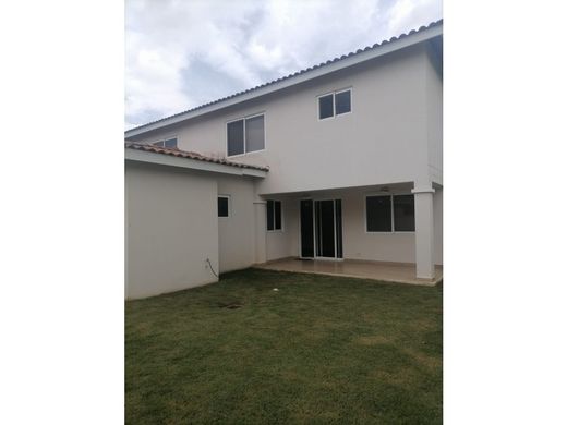 Luxury home in Arraiján, Distrito Arraiján