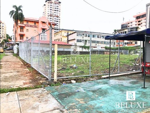 パナマシティ, Distrito de Panamáの土地