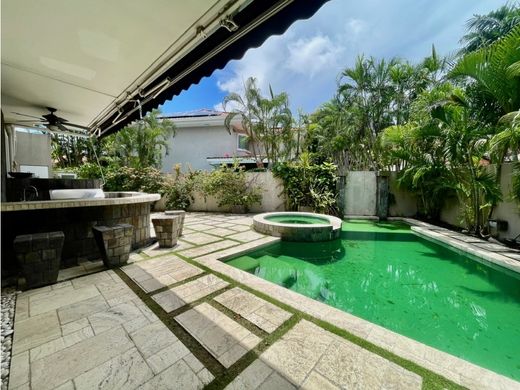 Juan Díaz, Distrito de Antónの高級住宅