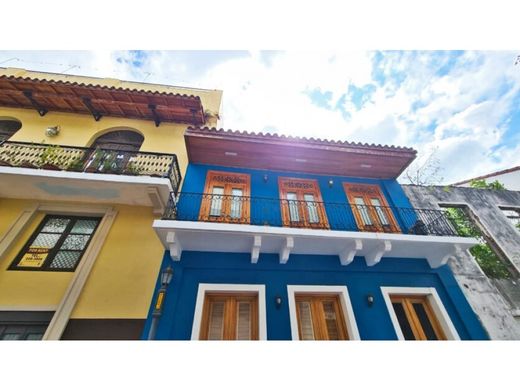 Wohnkomplexe in Panama-Stadt, Distrito de Panamá