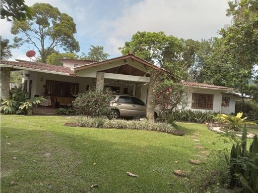 Πολυτελή κατοικία σε El Valle, Distrito de Natá