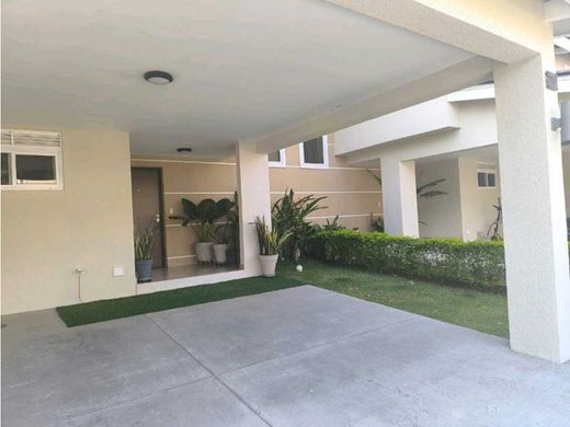 Luxury home in Panama Pacifico, Provincia de Panamá