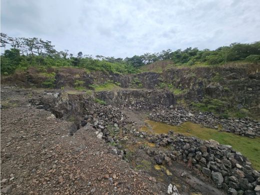 Metetí, Distrito de Pinoganaのカントリー風またはファームハウス