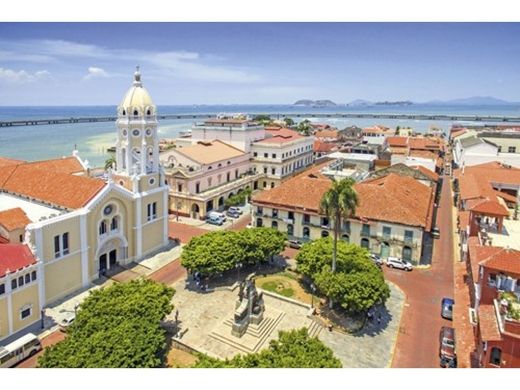 パナマシティ, Distrito de Panamáの土地