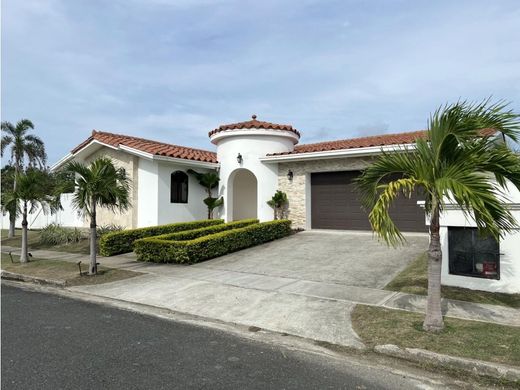 Casa di lusso a San Carlos, Distrito de San Carlos