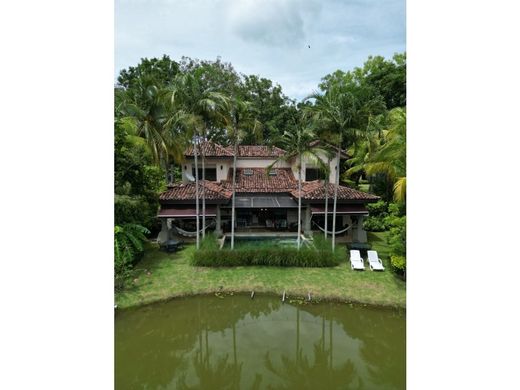 منزل ﻓﻲ Río Hato, Distrito de Antón