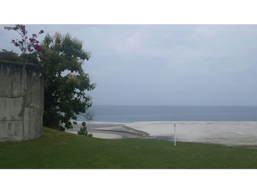 Terreno a Río Hato, Distrito de Antón