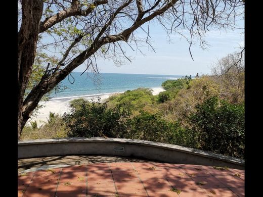 ﻣﻨﺰﻝ ﺭﻳﻔﻲ/ ﺑﻴﺖ ﻤﺰﺭﻋﺔ ﻓﻲ San Carlos, Distrito de San Carlos