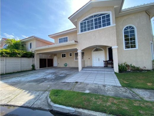 Lüks ev Juan Díaz, Distrito de Antón