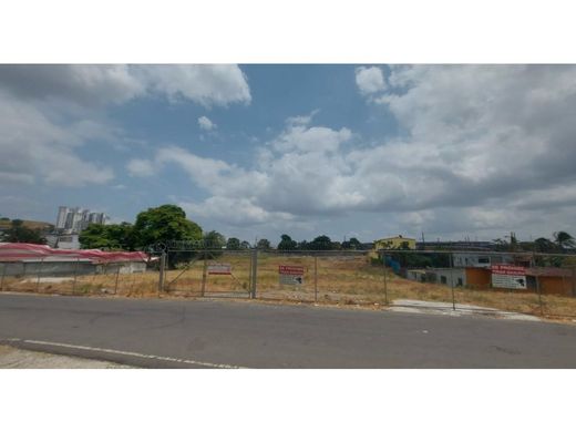 Land in Juan Díaz, Distrito de Antón