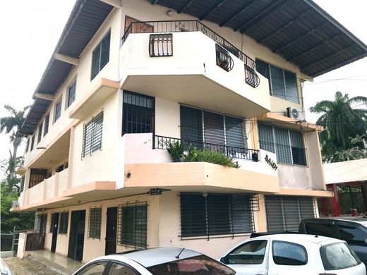 Residential complexes in Betania, Distrito de Panamá
