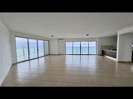 Apartment / Etagenwohnung in Panama-Stadt, Distrito de Panamá