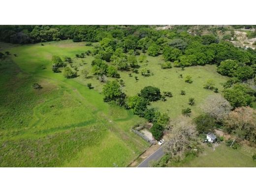 Terreno a Sabanitas, Distrito de Colón