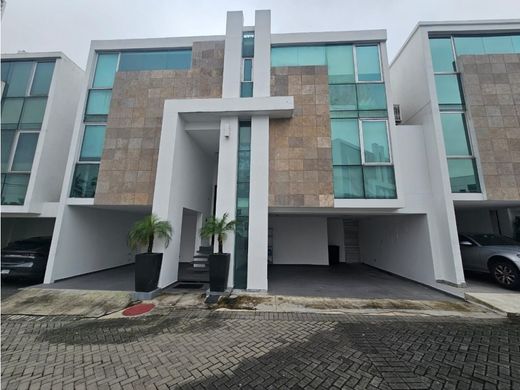 Luxury home in Panama City, Distrito de Panamá