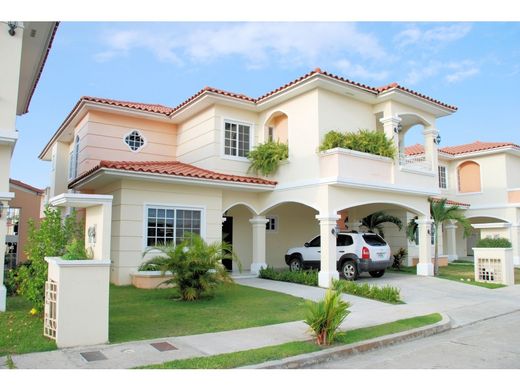 Luxe woning in Juan Díaz, Distrito de Antón