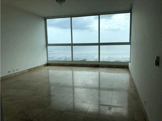 Daire Juan Díaz, Distrito de Antón