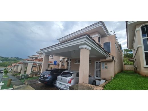 Luxe woning in San Miguelito, Distrito San Miguelito