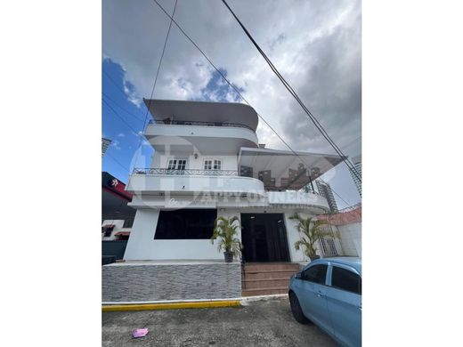 콘도미니엄 / Bella Vista, Distrito de Donoso