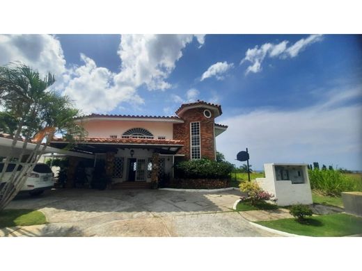 Luxury home in San Carlos, Distrito de San Carlos