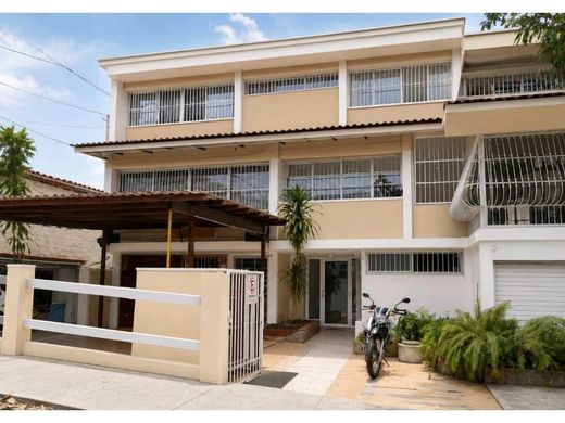 Residential complexes in Bella Vista, Distrito de Donoso