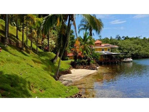 Gutshaus oder Landhaus in Bocas del Toro, Distrito de Bocas del Toro