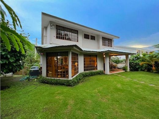 Luxury home in Albrook, Distrito de Panamá