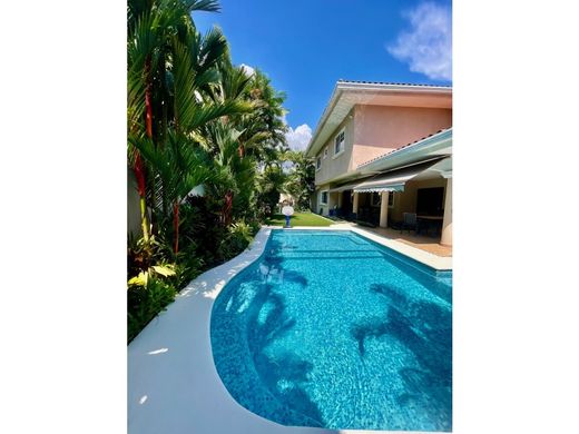 Luxus-Haus in Juan Díaz, Distrito de Antón