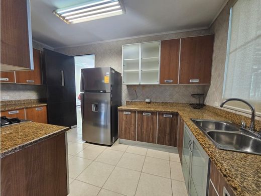 Apartamento - Altos de San Francisco, Distrito de La Chorrera