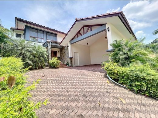 Casa di lusso a Curundú, Distrito de Panamá