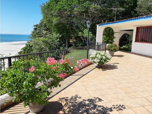 地皮  Penonomé, Distrito Penonomé