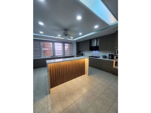 ﺷﻘﺔ ﻓﻲ El Cangrejo, Distrito de Panamá