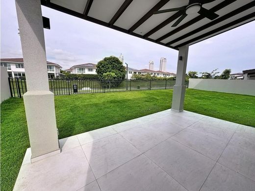 Luxury home in Juan Díaz, Distrito de Antón