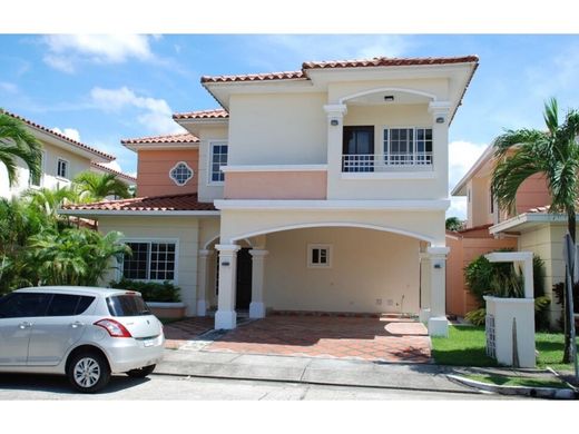 Luxury home in Juan Díaz, Distrito de Antón