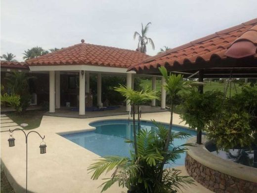 Luxus-Haus in Penonomé, Distrito Penonomé