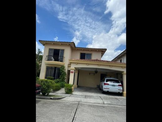 Luxe woning in San Miguelito, Distrito San Miguelito