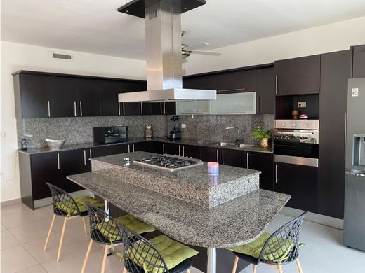 Casa di lusso a Juan Díaz, Distrito de Antón