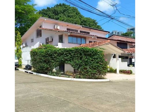 호화 저택 / Bella Vista, Distrito de Donoso