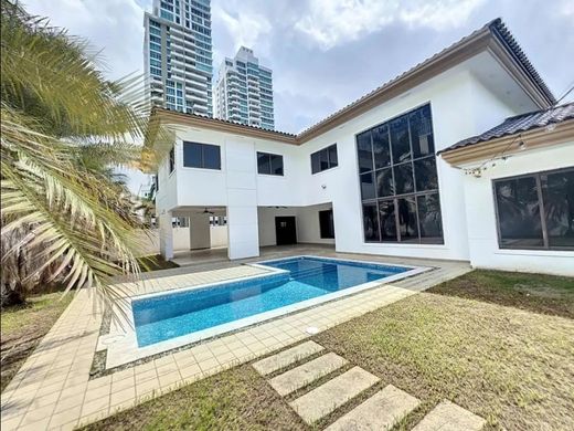 Casa di lusso a Juan Díaz, Distrito de Antón