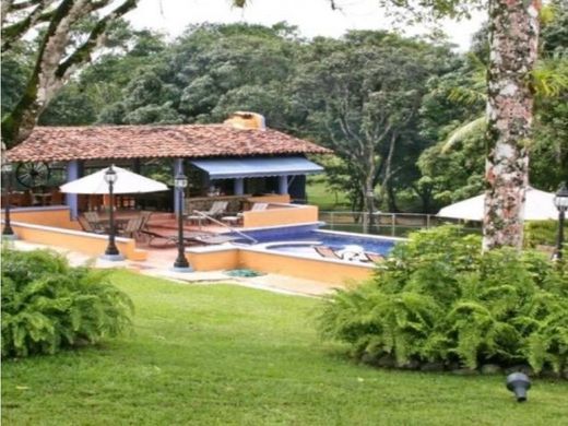 Farmhouse in Colón, Distrito de Colón