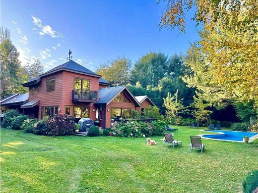 Casa di lusso a Pucón, Provincia de Cautín