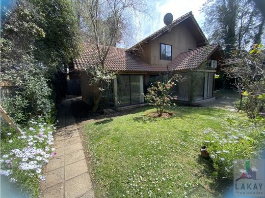 Casa di lusso a Peñalolén, Provincia de Santiago de Chile