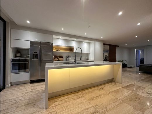 Apartment / Etagenwohnung in Quito, Cantón Quito