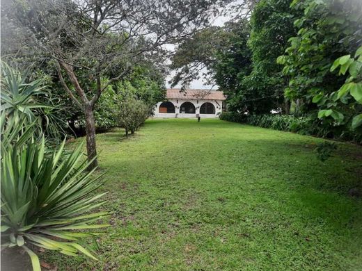 Grundstück in Puembo, Provincia de Pichincha