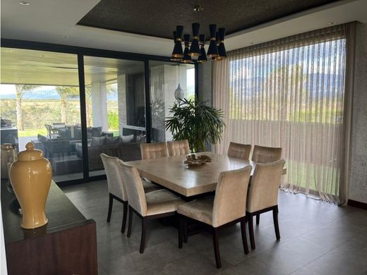 Casa di lusso a Puembo, Provincia de Pichincha