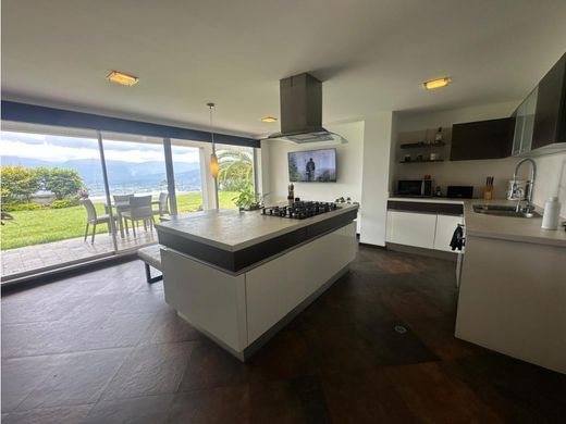 Apartment in Hacienda Miravalle, Cantón Quito